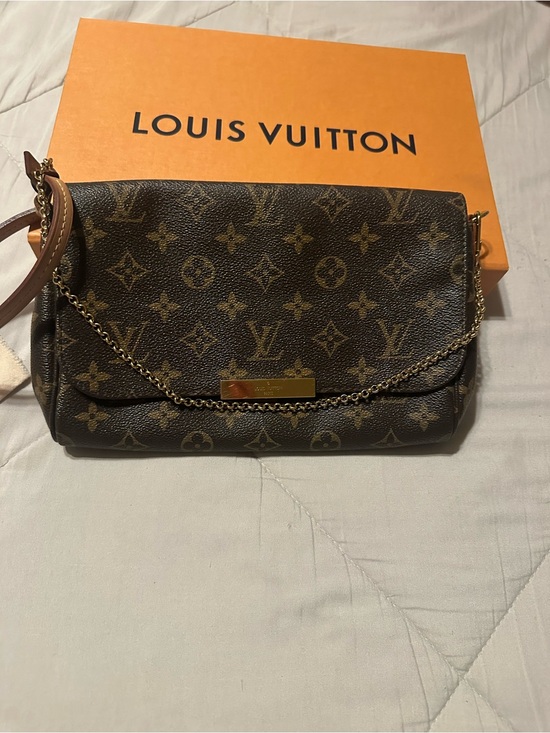 Louis Vuitton Handbags - Louis Vuitton Brown Monogram Canvas Chain Crossbody